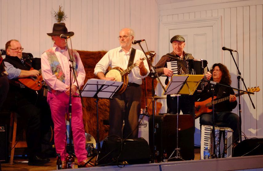 Equinox All Star Band at Pukehiki Hoedown / Ceilidh