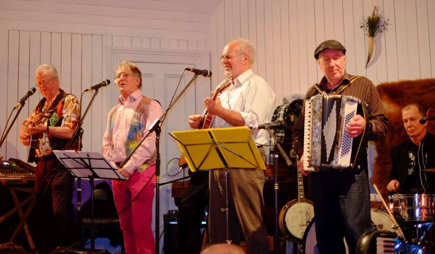 Equinox All Star Band at Pukehiki Hoedown / Ceilidh